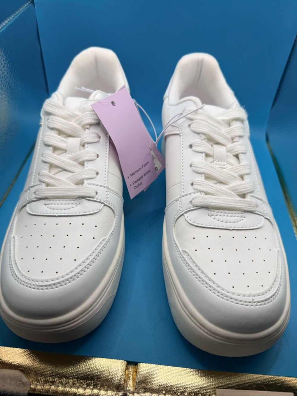 wild fable Men's White Low-Top Sneakers